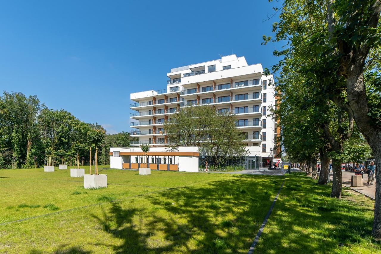 Aquamarina Prima 100 By Renters Lägenhet Miedzyzdroje Exteriör bild